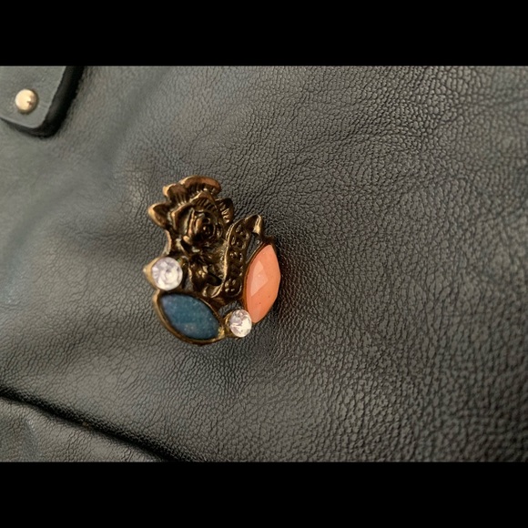 Vintage GUESS Ring one size - Picture 4 of 5